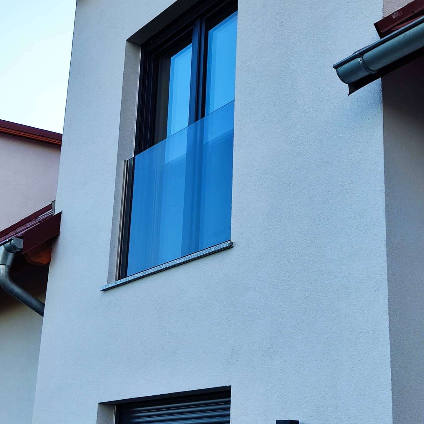 Balustrada francuska portfenetr chroniący okno - realizacja M-Budownictwo